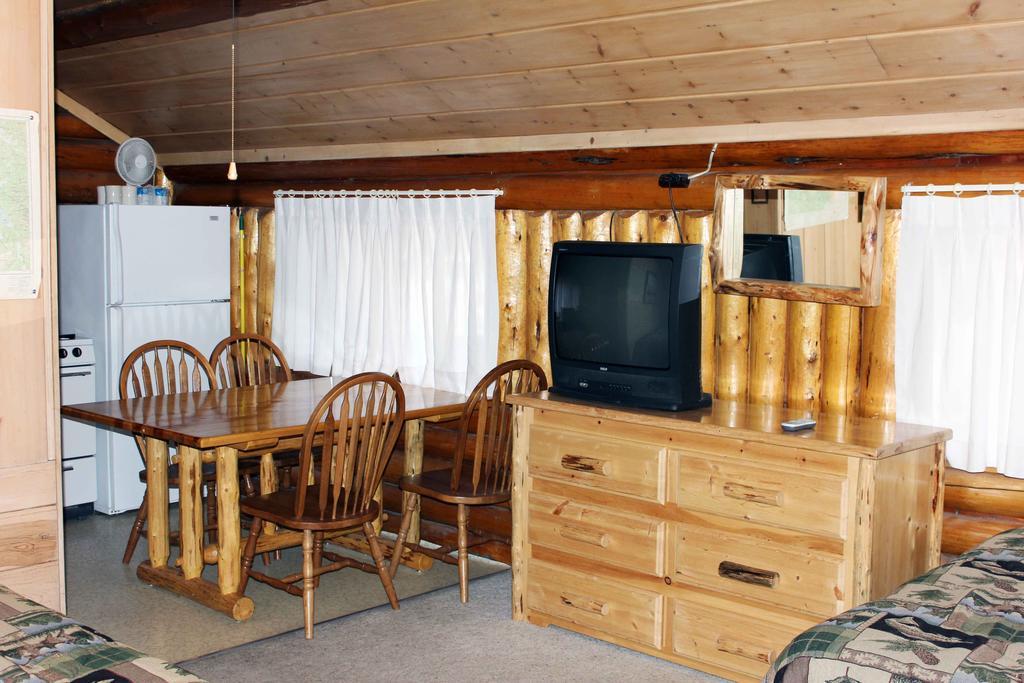 Sleepy Hollow Lodge West Yellowstone Exterior photo