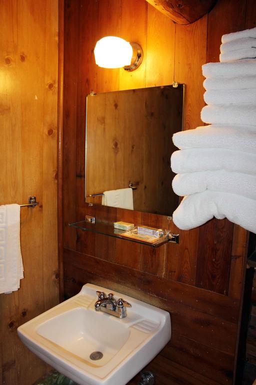 Sleepy Hollow Lodge West Yellowstone Exterior photo